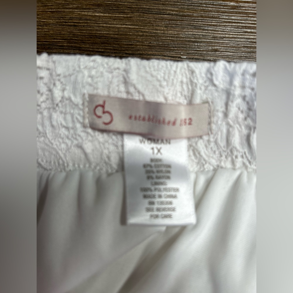 White skirt size 1x - Picture 5 of 6